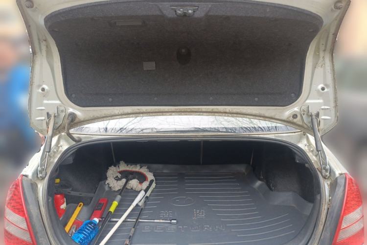 Used Bestune B70 2010 2.0L automatic comfort version
