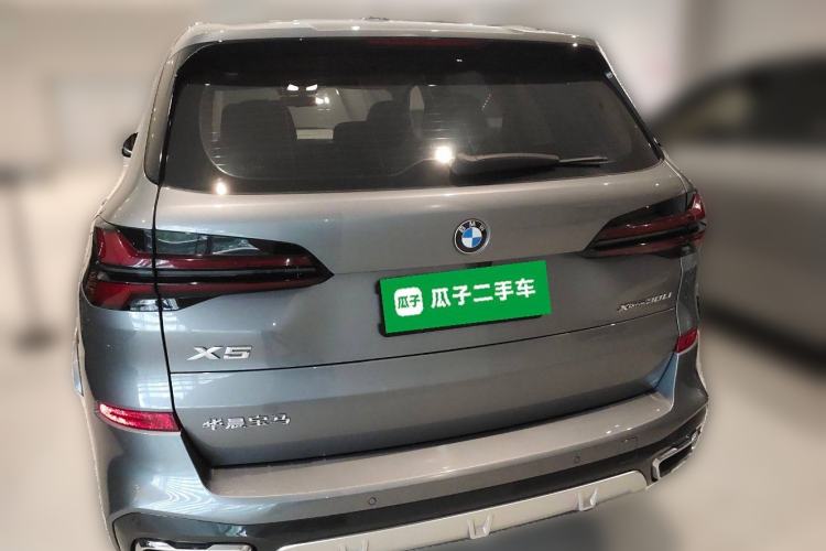 Used BMW X5 2023 xDrive 30Li Luxury M Sport Package
