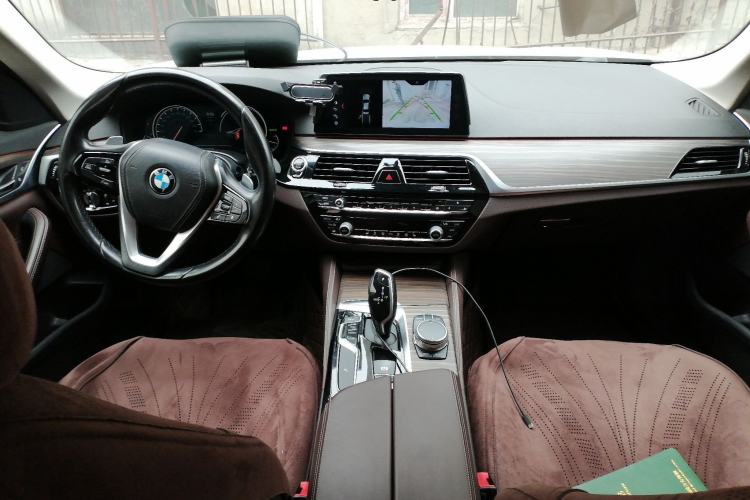 Used BMW 5 Series 2018 530Li Leading Edition Luxury Package Center Console