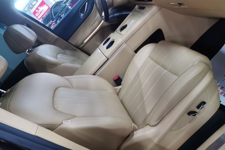 Used VOYAH Dream 2025 PHEV Four-Wheel Drive Prestige Kunpeng Edition