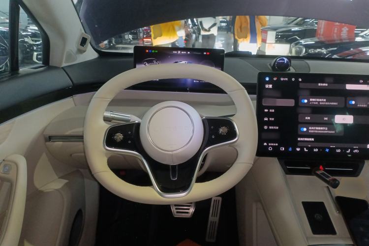 Used Hima Luxeed R7 2024 All-Electric 736 km Ultra
