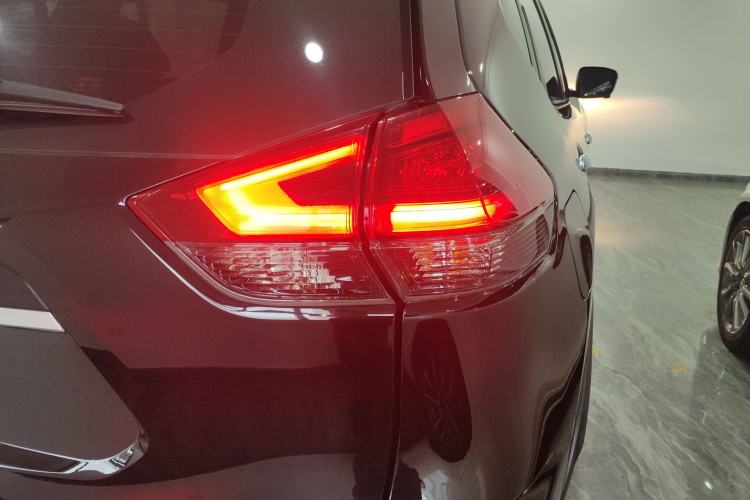 Used Nissan X-Trail 2023 Classic 2.0L Two-Wheel Drive Smart Connect & Comfort Edition Right Rear Taillight