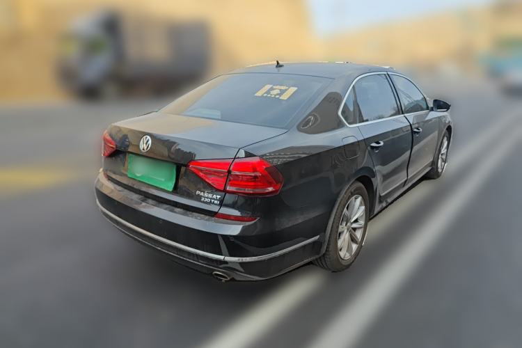 Used Volkswagen Passat 2017 330TSI DSG Luxury Edition
