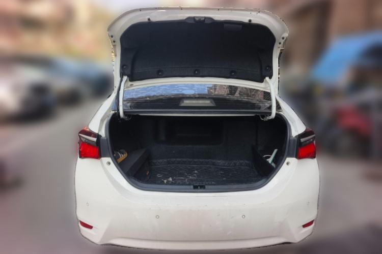 Used Toyota Corolla 2018 Dual-Engine 1.8L E-CVT Smart Edition
