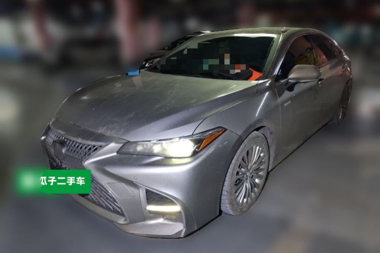 Used Toyota Avalon 2019 Dual-Engine 2.5L XLE Prestige Version China VI Standard