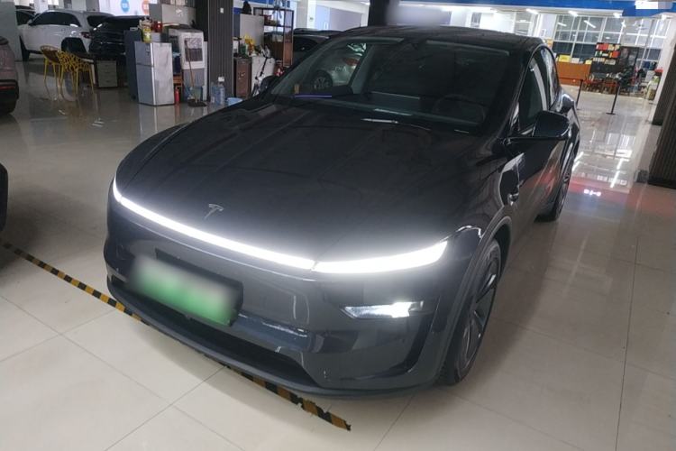 Used Tesla Model Y 2025 Long-Range All-Wheel-Drive Version