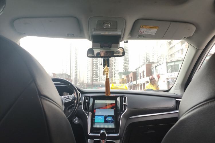 Used Roewe RX5 2016 30T Two-Wheel Drive Automatic Internet Smart Edition
