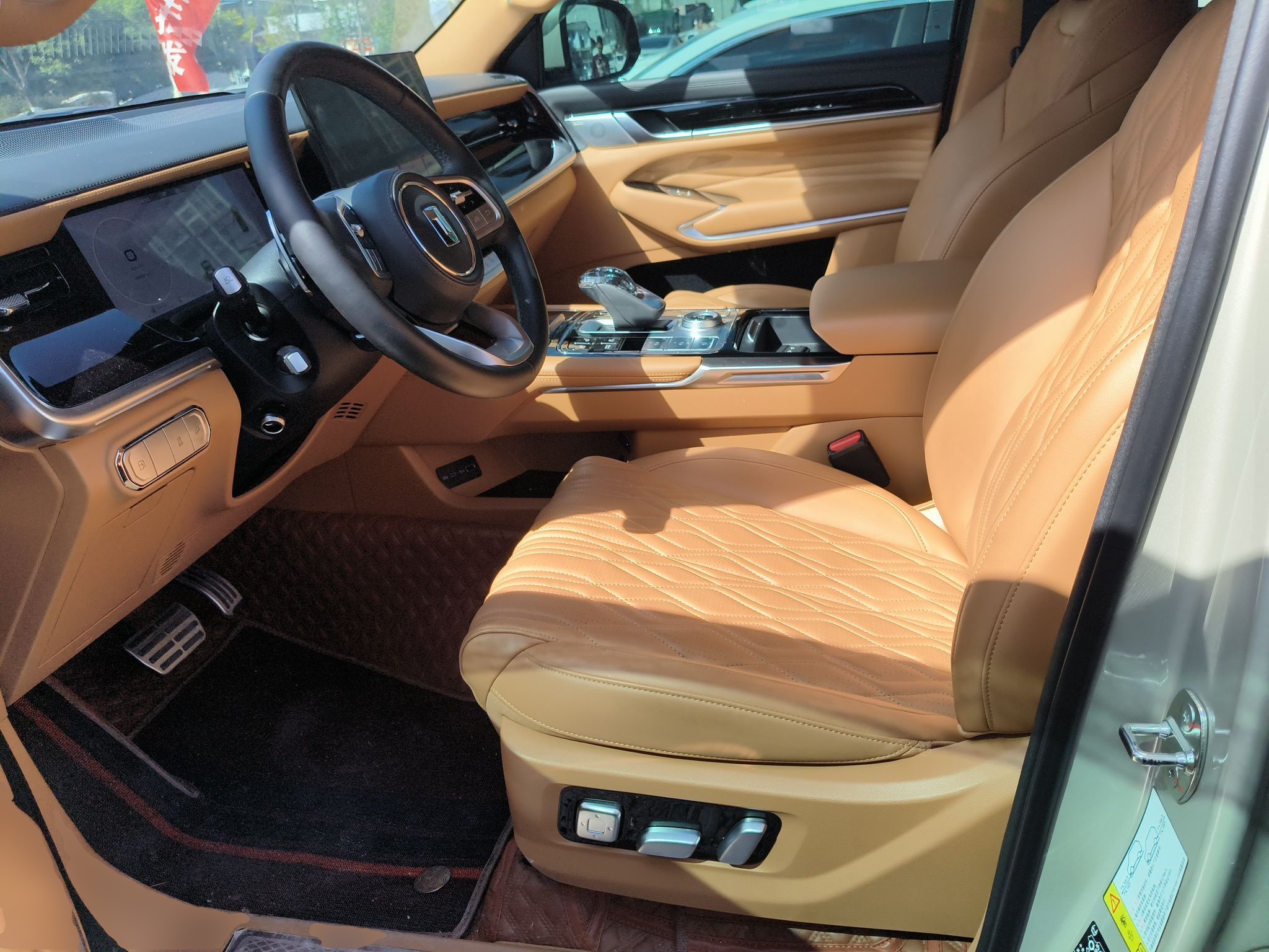 المقاعد الأمامية داخل السيارة