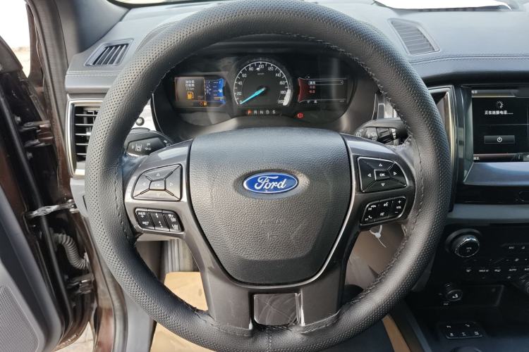 Used Ford Everest 2016 2.0T Gasoline Automatic 4x4 Luxury Edition
