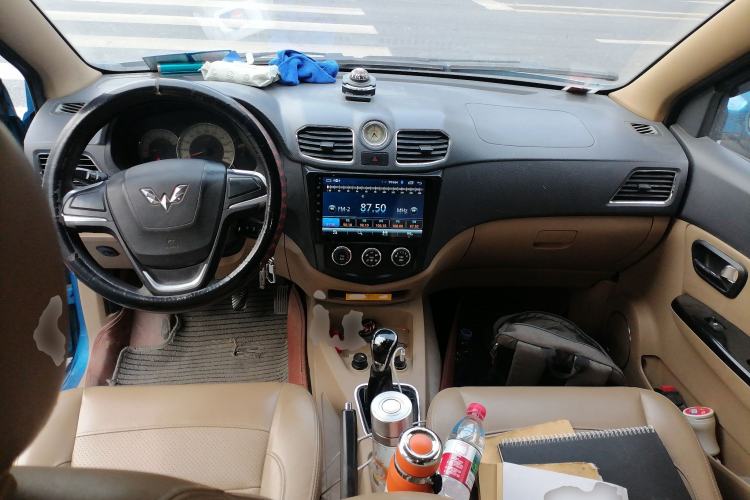 Used Wuling Hongguang 2014 1.2L S Comfort Model China IV
