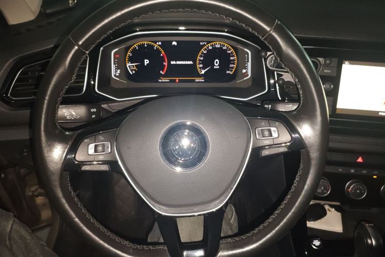 Used Volkswagen T-ROC 2020 280TSI DSG Two-Wheel Drive Comfort Version