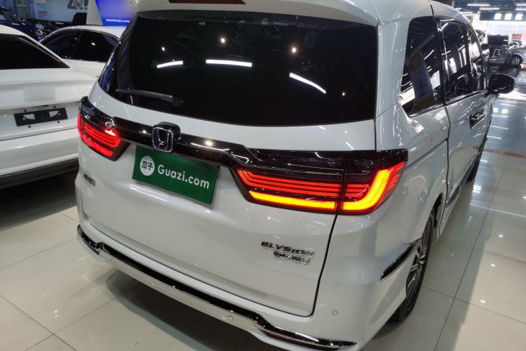 Used Honda Elysion 2022 2.0L eHEV Luxury First Edition
