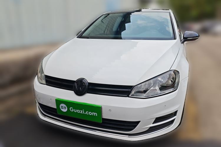 Used Volkswagen Golf 2017 1.6L Automatic Comfort Million-Vehicle Anniversary Edition Front