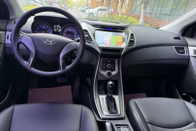Used Hyundai Elantra (5th Generation / Langdong) 2015 1.6L Automatic Fashion Model
