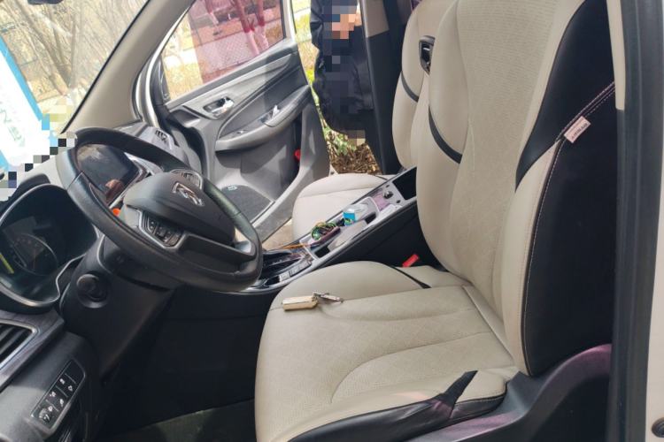 Used Baojun 730 2017 1.5T DCT Flagship Model 7 Seats China V Emission Standard Left Front Seat