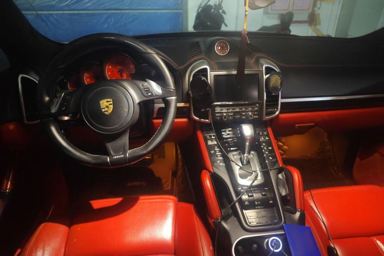 Used Porsche Cayenne 2014 Cayenne Platinum Edition 3.0T