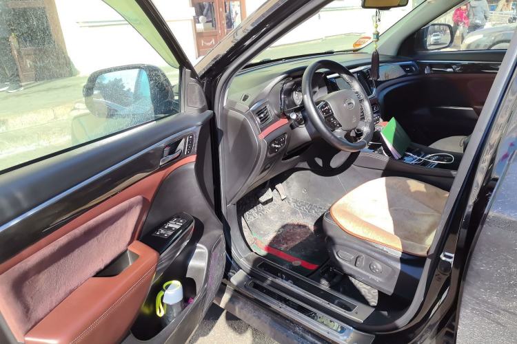 Used GAC Trumpchi GS8 2017 320T Two-Wheel Drive Luxury Smart Connectivity Version (7 Seats) Driver Seat