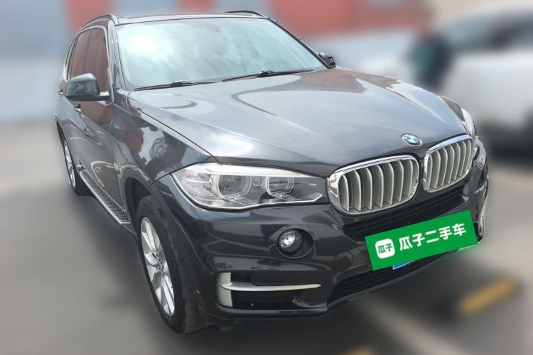 Used BMW X5  Front Right 45 Deg