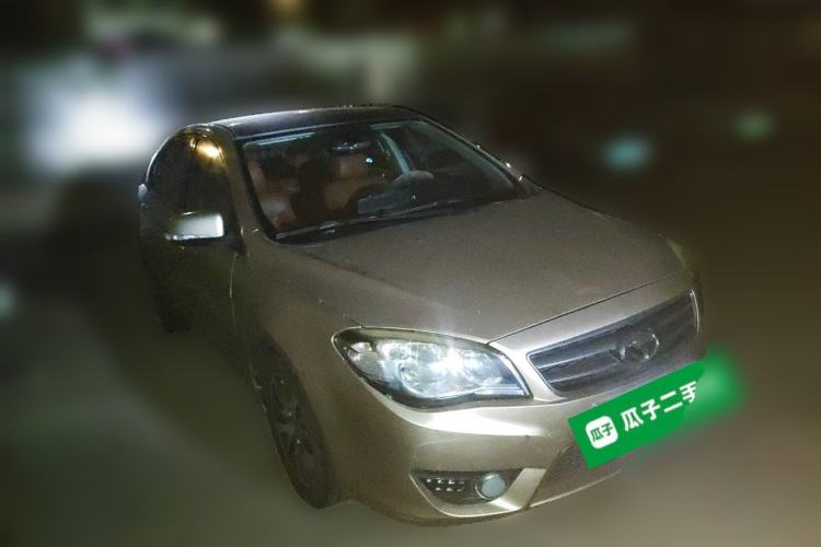 Used Soueast V6 Lingshi 2014 1.5L Manual Luxury Edition for Women
