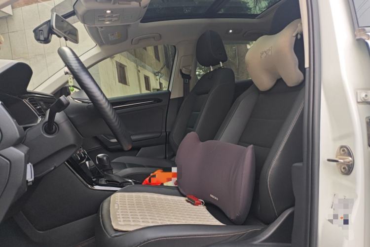 Used Volkswagen T-ROC 2020 280TSI DSG Two-Wheel Drive Comfort Version