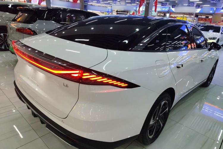 Used Geely Galaxy L6 2024 125km PLUS Dragon Edition
