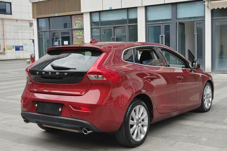 Used Volvo V40 2015 1.6T Zhiya Edition