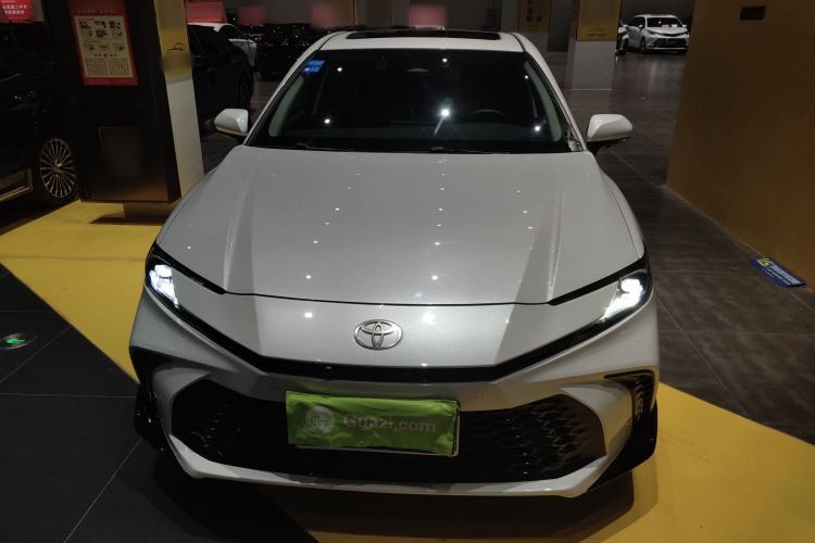 Used Toyota Camry 2026 Model Dual-Engine 2.0HSE Sport Lite Edition