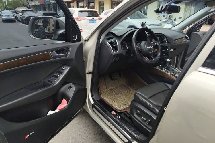 Used Audi Q5 2013 40 TFSI Comfort Edition Driver Seat