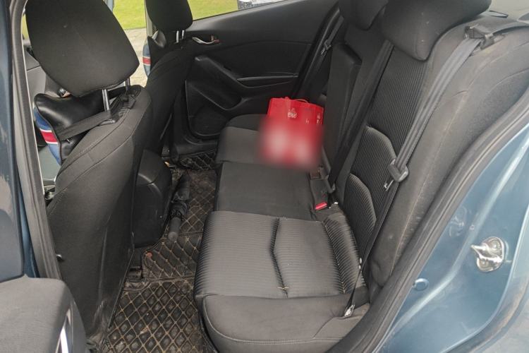 Used Mazda 3 Axela 2016 Sedan 1.5L Automatic Luxury Model