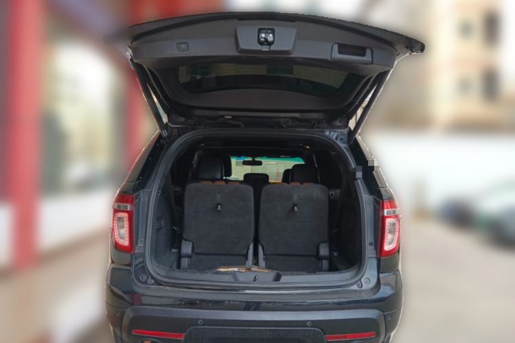 Used Ford Explorer 2013 3.5L Deluxe Model Trunk