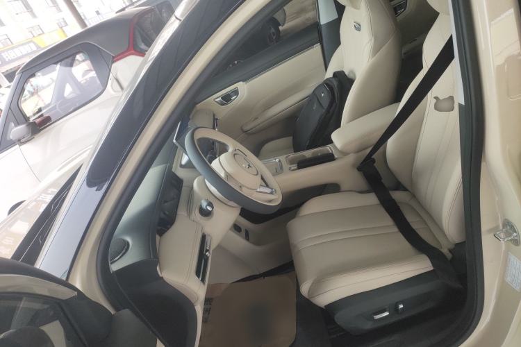 Used Wuling Bingo S 2025 Model 325km Flagship Edition Left Front Seat
