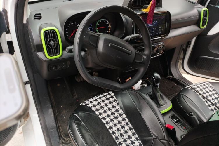 Used Roewe Clever 2021 302 km New Four-Seater Super-Efficient Version