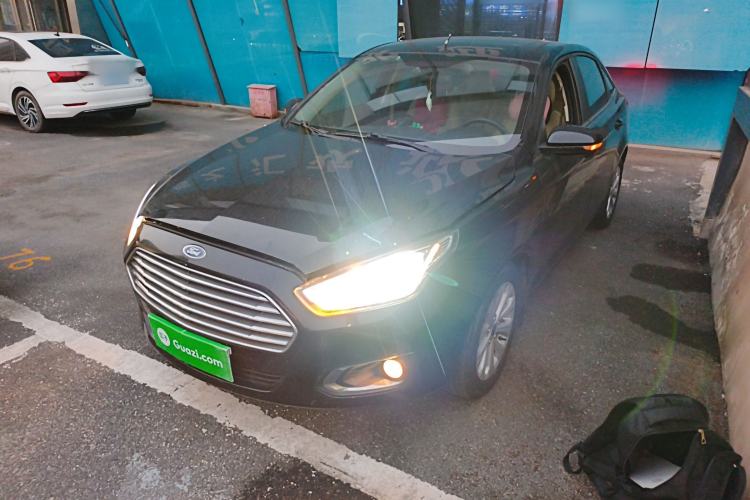 Used Ford Escort 2015 1.5L Automatic Fashion Model