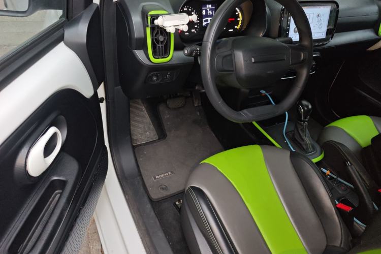 Used Roewe Clever 2021 302 km New Four-Seater Super-Efficient Version