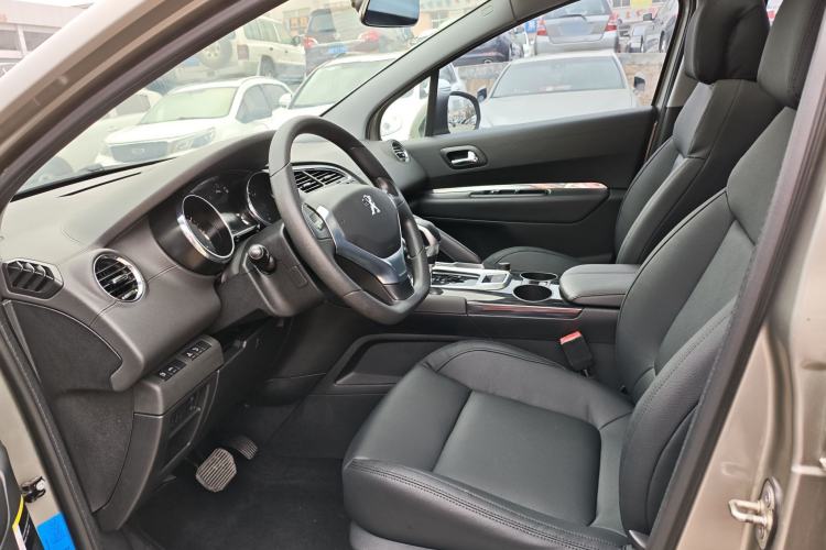 Used Peugeot 3008 2015 2.0L Automatic Classic Edition
