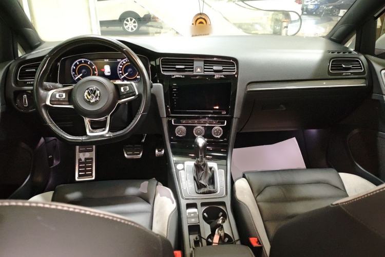 Used Volkswagen Golf 2020 Charming Edition 280TSI DSG R-Line
