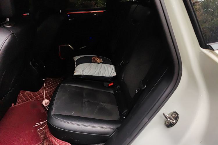 Used Porsche Macan 2017 Macan 2.0T Left Rear Seat