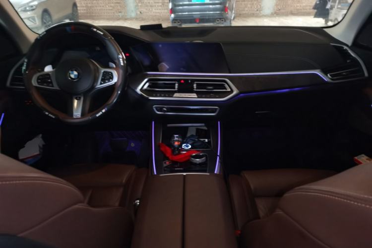 Used BMW X5 2019 xDrive40i Luxury Model with M Sport Package
