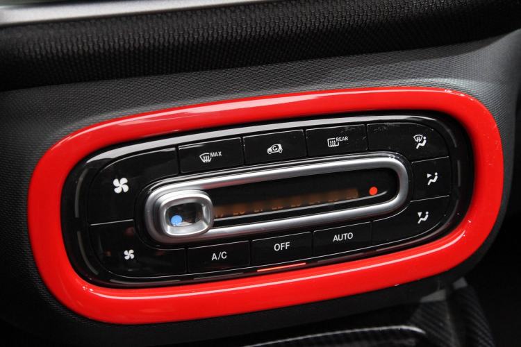 Used smart fortwo 2018 1.0L 52kW Convertible Passion Edition China V Standard
