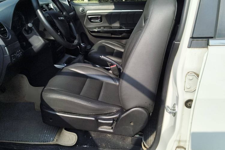 Used Haval H5 Classic 2018 Classic Edition 2.0T Manual Two-Wheel Drive Elite Model Left Front Seat