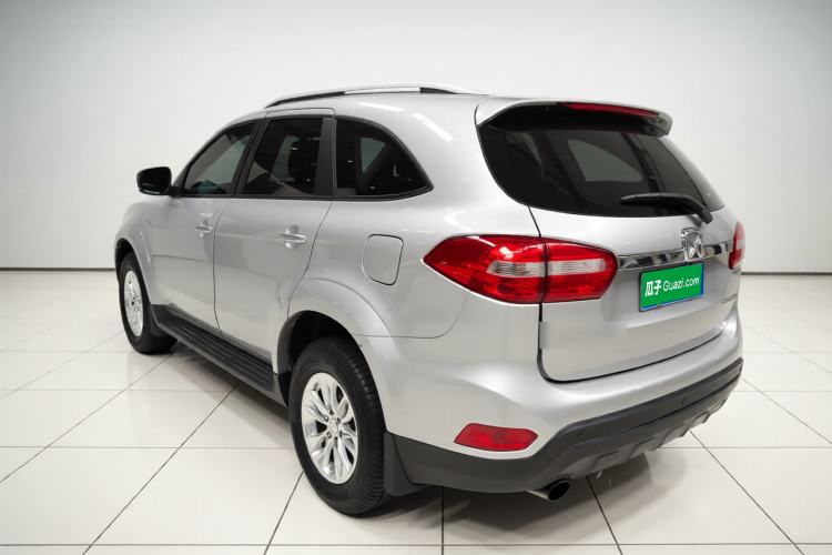 Used JMC Yusheng S350 2013 2.4T Automatic 2WD Diesel Luxury Edition 5 Seats