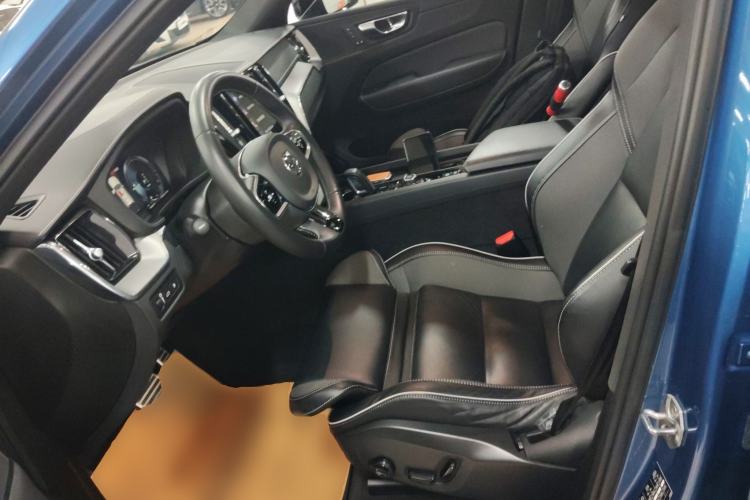 Used Volvo XC60 New Energy 2021 T8 E-Drive Hybrid Smart & Dynamic Edition Left Front Seat