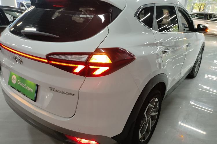 Used Hyundai Tucson 2020 280TGDi Two-Wheel-Drive GLS Fashion Edition China VI Standard Rear Right 45 Deg