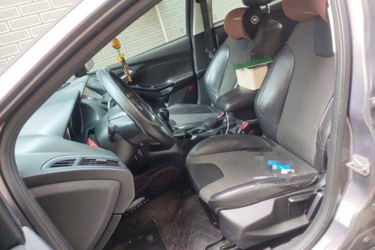 Used Ford Focus 2012 Sedan 1.6L Manual Fashion Edition
