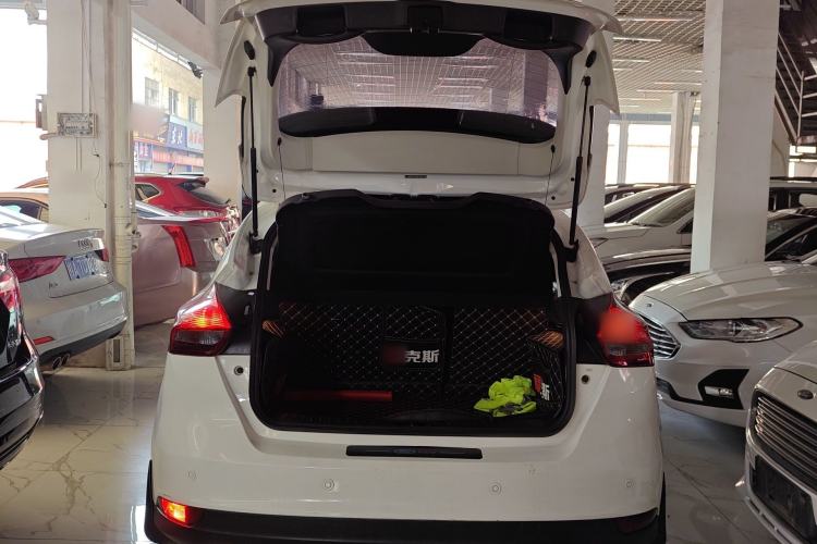 Used Ford Focus 2017 Hatchback EcoBoost 180 Automatic Elite Model Trunk