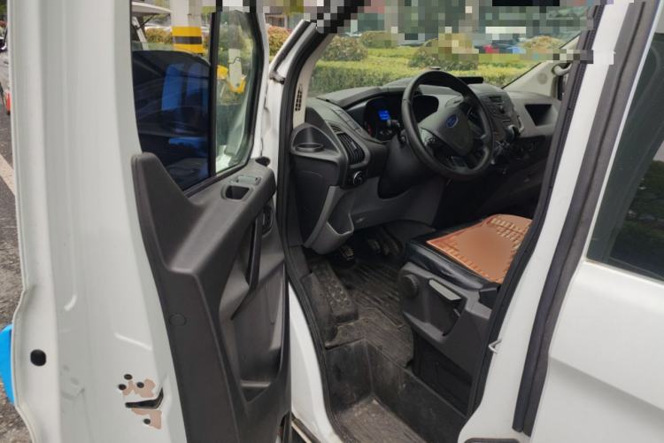 Used Ford Transit 2019 2.0T Diesel Multi-Purpose Commercial Vehicle Short Wheelbase Low Roof 6-Seater China VI Standard Driver Seat