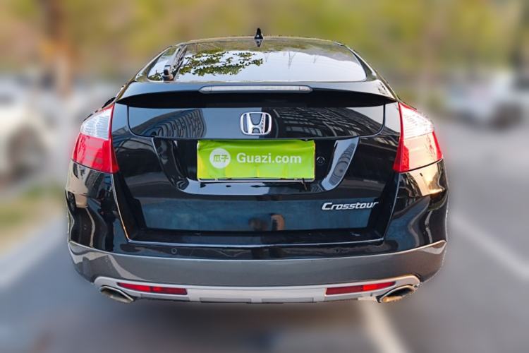 Used Honda Crosstour 2014 2.4L Luxury Edition Rear