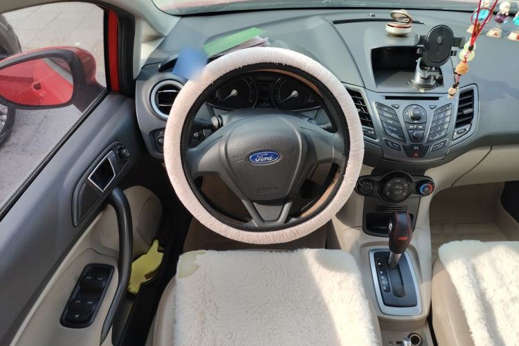 Used Ford Fiesta 2013 Sedan 1.5L Automatic Fashion Edition Steering Wheel