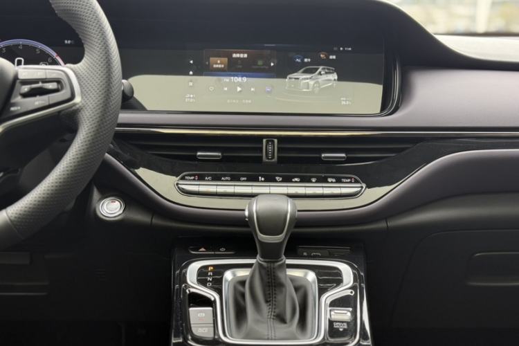 Used GAC Trumpchi M6 2024 MAX 270T WDCT Luxury Edition
