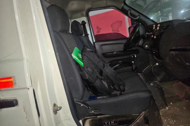 Used Dongfeng Yufeng EM26 2023 Standard Edition 41.472 kWh Henan Lithium Power Left Rear Seat